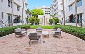 1-dormitorio apartamentos en condominio 64 m² en Miami Beach, Estados Unidos. $575 000