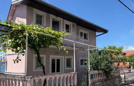 5 dormitorio chalet 180 m² en Tivat city, Montenegro. 520 000 €