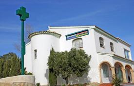 4 dormitorio chalet 381 m² en Alicante, España. 1 695 000 €