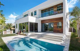 7 dormitorio villa 334 m² en Miami Beach, Estados Unidos. $2 690 000