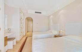 8 dormitorio piso 289 m² en Marbella, España. 1 250 000 €