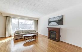 4 dormitorio casa de pueblo en Etobicoke, Canadá. C$1 908 000