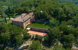 Cortijo en Bucine, Italia. 2 900 000 €