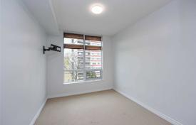 5 dormitorio piso en Etobicoke, Canadá. C$893 000