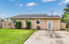 Casa de pueblo – West Palm Beach, Florida, Estados Unidos. $325 000