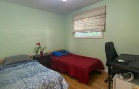 10 dormitorio casa de pueblo en Scarborough, Canadá. C$1 737 000