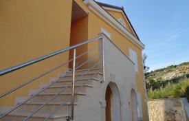 9 dormitorio casa de pueblo 291 m² en Split-Dalmatia County, Croacia. 739 000 €