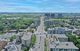 3 dormitorio piso en North York, Canadá. C$933 000