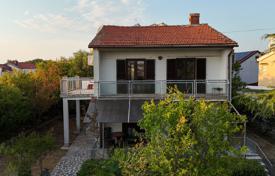 6 dormitorio casa de pueblo 144 m² en Malinska, Croacia. 550 000 €