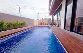 4 dormitorio villa 250 m² en Canggu, Indonesia. $306 000
