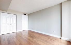 6 dormitorio piso en North York, Canadá. C$1 226 000