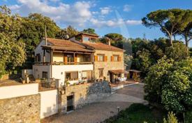 5 dormitorio villa 225 m² en Orbetello, Italia. 3 000 000 €