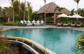Villa – Kerobokan Kelod, North Kuta, Badung,  Indonesia. $5 400  por semana