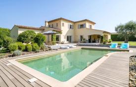 6 dormitorio villa en Antibes, Francia. 1 890 000 €