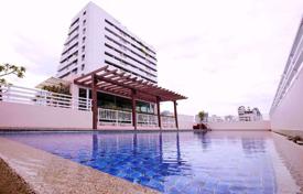 2-dormitorio apartamentos en condominio en Watthana, Tailandia. $203 000