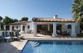 Villa – San Pedro Alcántara, Andalucía, España. 3 600 €  por semana