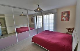 3 dormitorio piso en Juan-les-Pins, Francia. 699 000 €