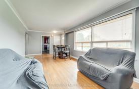 10 dormitorio casa de pueblo en Etobicoke, Canadá. C$1 158 000