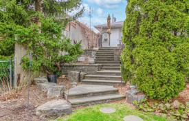 8 dormitorio casa de pueblo en Scarborough, Canadá. C$1 418 000