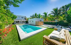 Villa – Miami Beach, Florida, Estados Unidos. $2 575 000