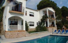 6 dormitorio villa 250 m² en Tossa de Mar, España. 595 000 €