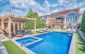 Casa de pueblo – North York, Toronto, Ontario,  Canadá. C$2 270 000