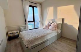 2-dormitorio apartamentos en condominio en Huai Khwang, Tailandia. $271 000