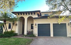 4 dormitorio casa de pueblo 350 m² en Coral Gables, Estados Unidos. $2 100 000