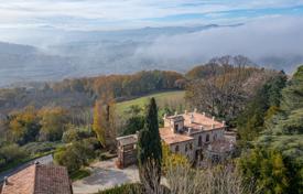 18 dormitorio finca rústica 495 m² en Terni, Italia. 792 000 €
