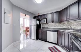 6 dormitorio piso en Etobicoke, Canadá. C$817 000