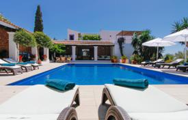 Villa – Ibiza, Islas Baleares, España. 9 600 €  por semana
