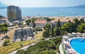 3 dormitorio piso 96 m² en Bečići, Montenegro. 365 000 €
