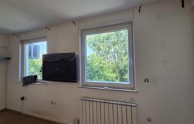 2 dormitorio piso 65 m² en Pula, Croacia. 290 000 €