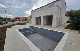 5 dormitorio casa de pueblo 176 m² en Malinska, Croacia. 698 000 €