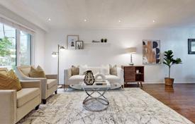 11 dormitorio casa de pueblo en North York, Canadá. C$2 322 000