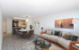 3 dormitorio piso en Yonge Street, Canadá. C$789 000