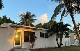 Casa de pueblo – North Miami Beach, Florida, Estados Unidos. $710 000