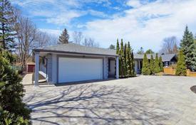 Casa de pueblo – Etobicoke, Toronto, Ontario,  Canadá. C$2 580 000