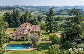 10 dormitorio finca rústica 667 m² en Cetona, Italia. 550 000 €