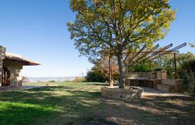 9 dormitorio finca rústica 250 m² en Siena, Italia. 695 000 €