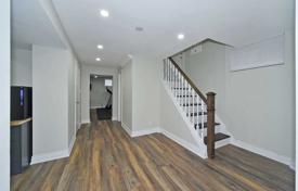 7 dormitorio casa de pueblo en Scarborough, Canadá. C$1 315 000