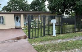 4 dormitorio casa de pueblo 145 m² en Miami, Estados Unidos. $510 000