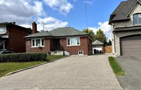 5 dormitorio casa de pueblo en Etobicoke, Canadá. C$1 865 000