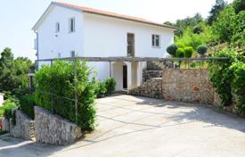 6 dormitorio casa de pueblo 368 m² en Rabac, Croacia. 602 000 €