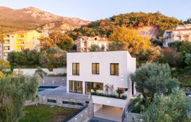 4 dormitorio villa 754 m² en Sveti Stefan, Montenegro. 1 300 000 €