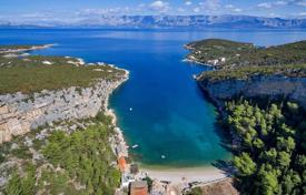 Terreno – Hvar, Split-Dalmatia County, Croacia. 250 000 €