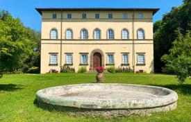 Villa – Lucca, Toscana, Italia. Price on request
