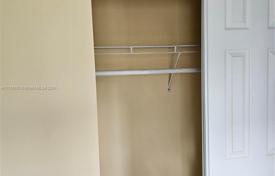 3 dormitorio casa de pueblo 141 m² en Miami, Estados Unidos. $589 000