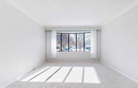 7 dormitorio casa de pueblo en Scarborough, Canadá. C$1 323 000