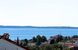 2 dormitorio piso 77 m² en Peroj, Croacia. 305 000 €